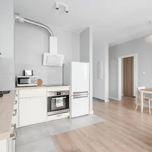 Enjoy! Marywilska Apartment