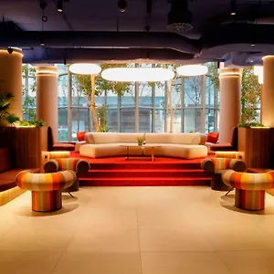 4* فندق هوليداي إن