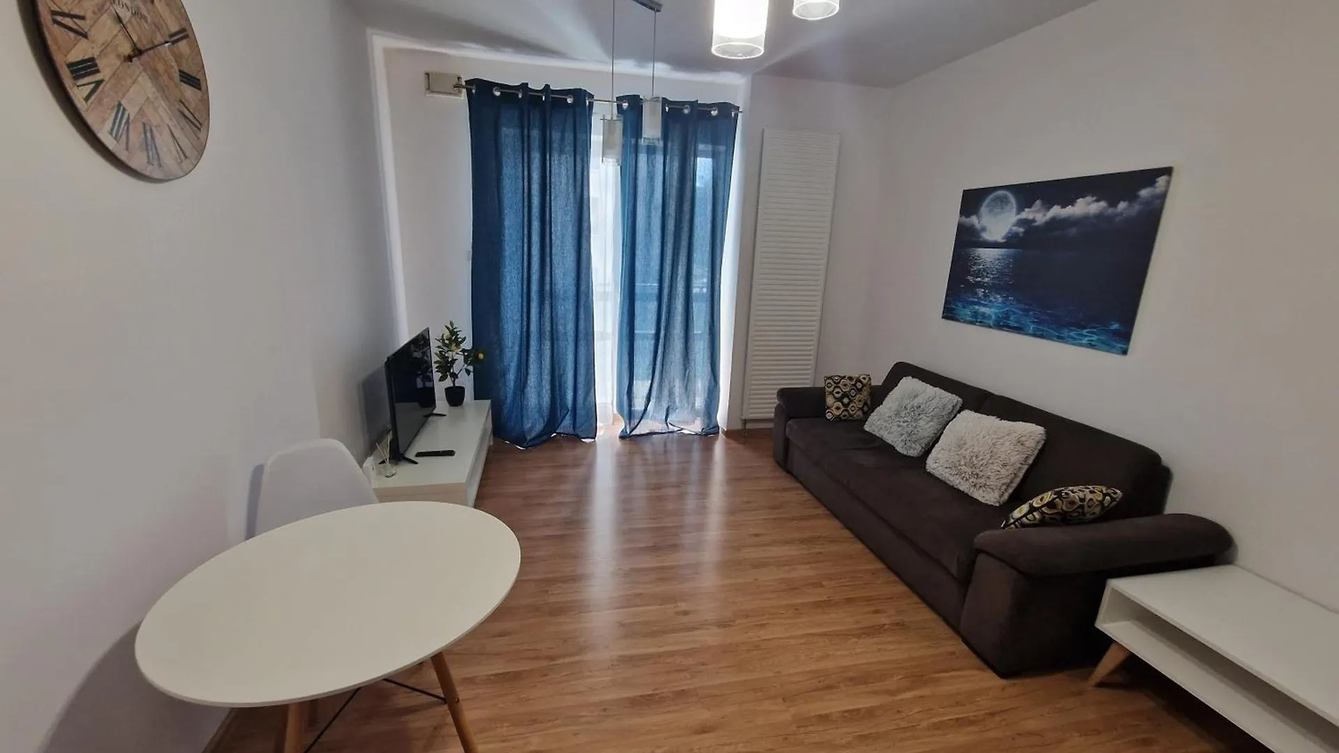 Chmielna Str Apartment Warsaw