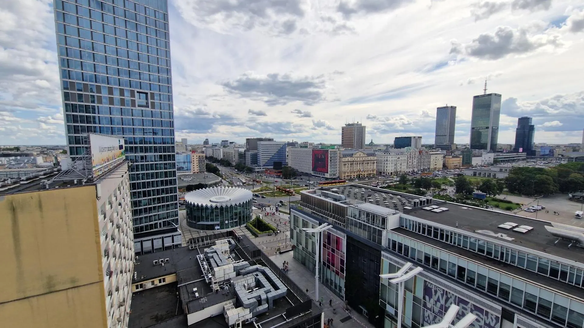 Chmielna Str Apartment Warsaw Poland