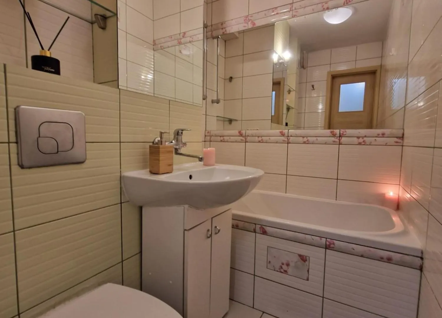 Chmielna Str Apartment Warsaw